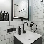 Stories Hub 4* Lwów