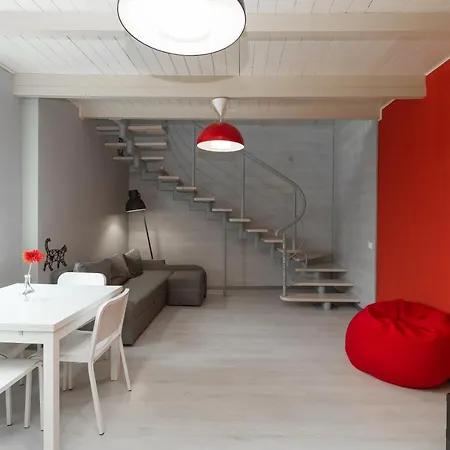 Stories Hub Aparthotel
