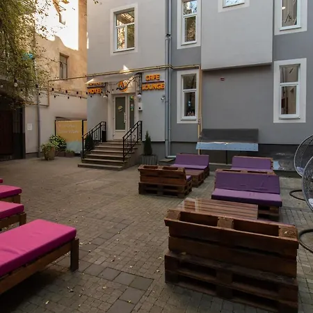 Stories Hub Aparthotel 3*