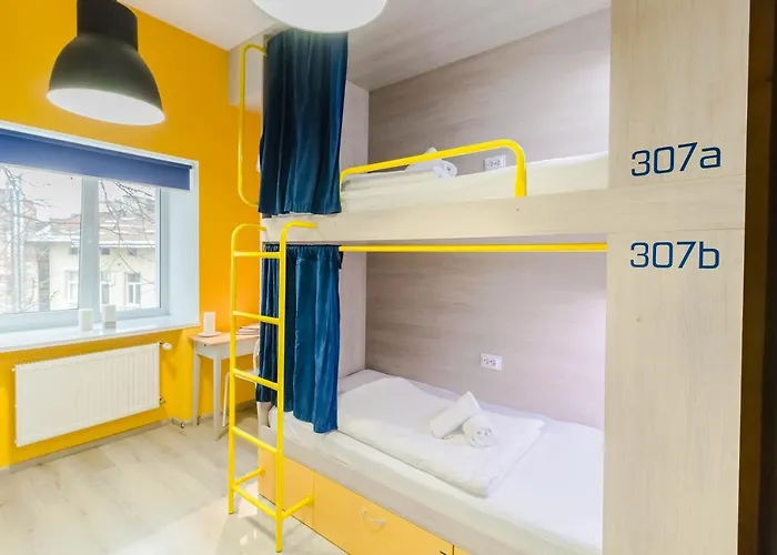 Stories Hub Aparthotel Lvov