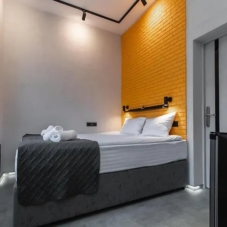 Stories Hub Apartmanhotel 4*