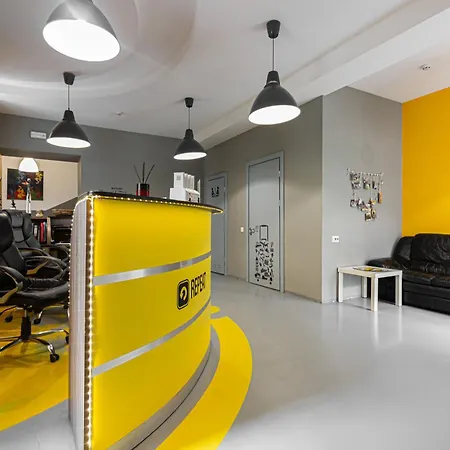 מלון דירות Stories Hub 3*