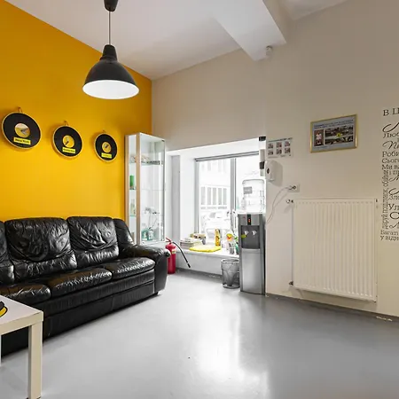 Stories Hub 4*