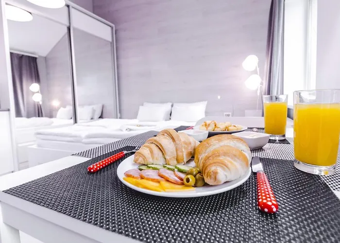 Apartahotel Stories Hub 3*